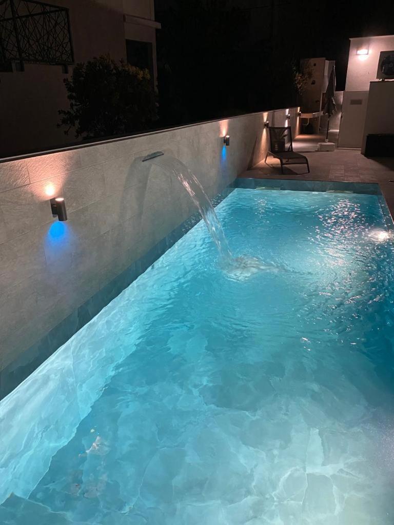 Apartment Villa Rina- Heated Salt Water Pool Kaštela Kamer foto